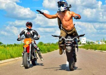 VREAU ECHIPAMENT MOTO